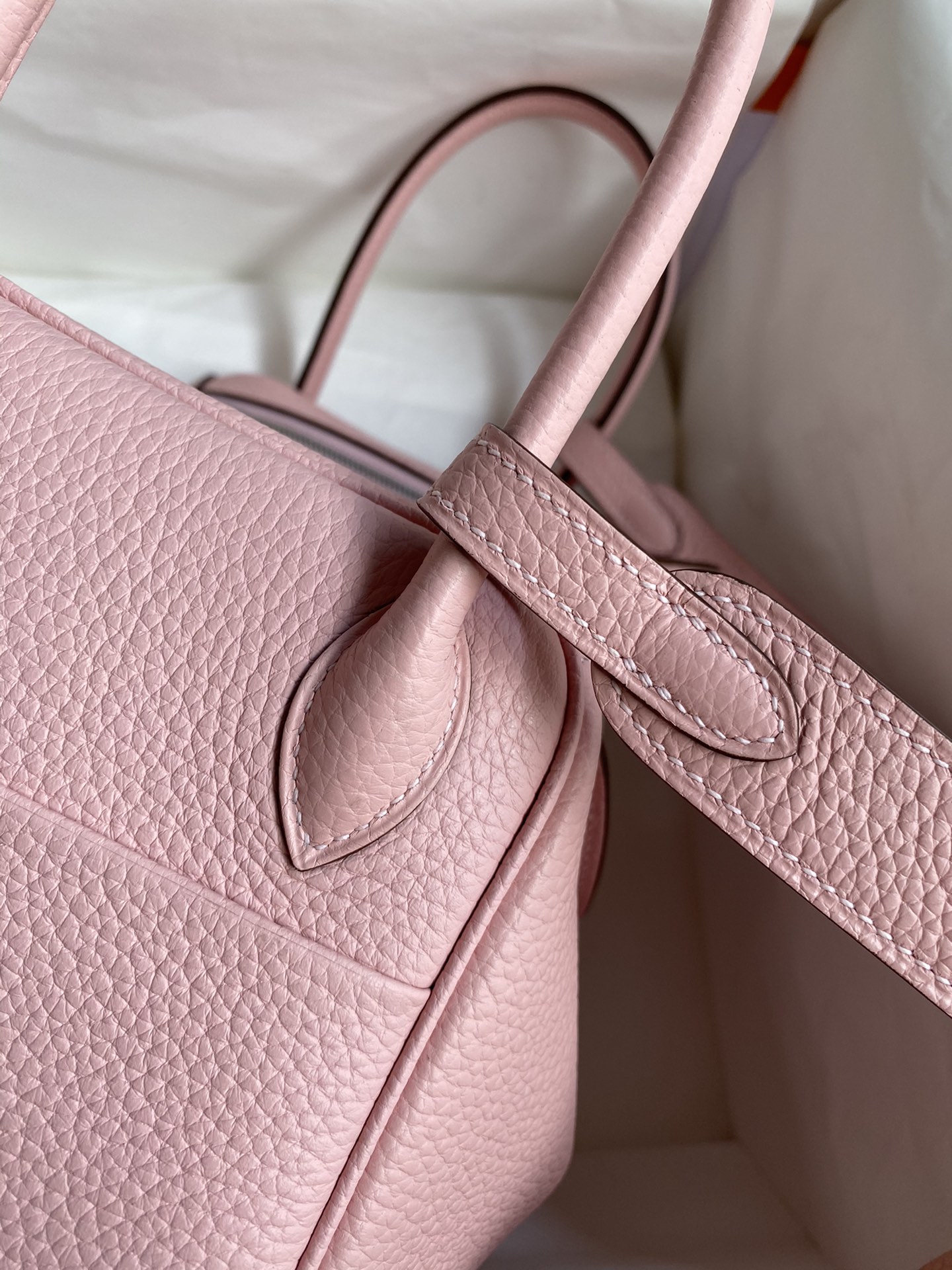 Hermes Lindy 30cm Handbag Shoulder Bag In Pink Clemence Leather